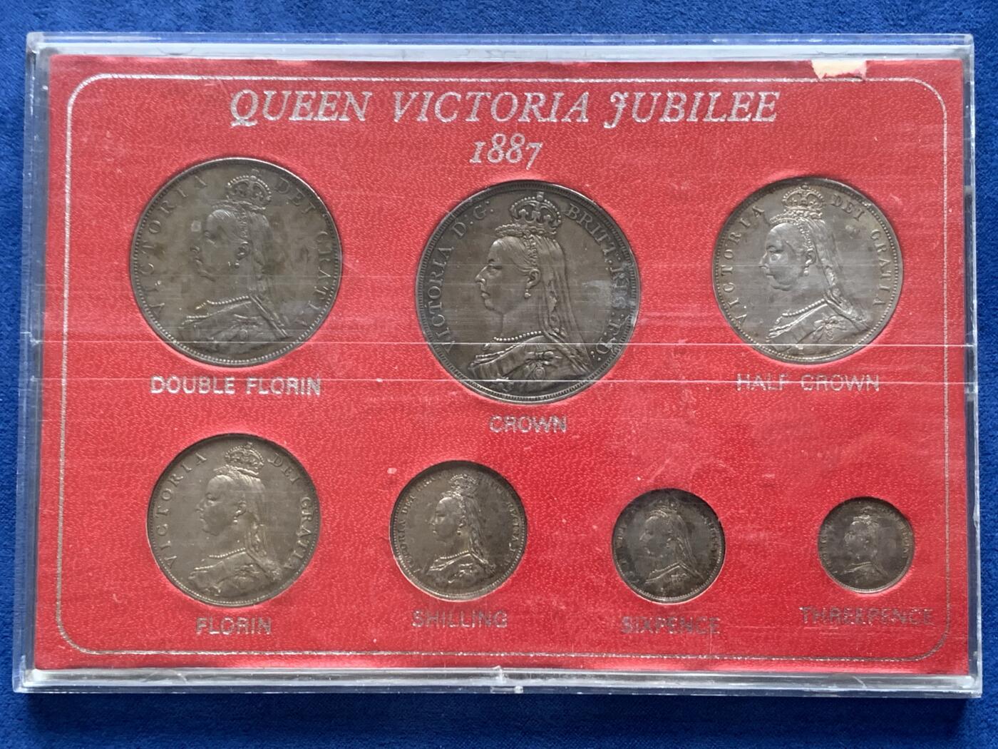 《竞宝斋》第441场 周日，周一，2场连拍 （全场包邮） 卡装 1887年英国马剑银币 7枚一组 状态都不错 细节见图