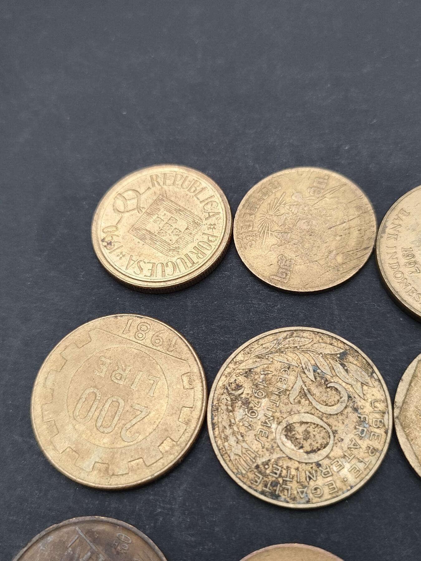 猩哥外币小铺➨【第203场】 钱币12个