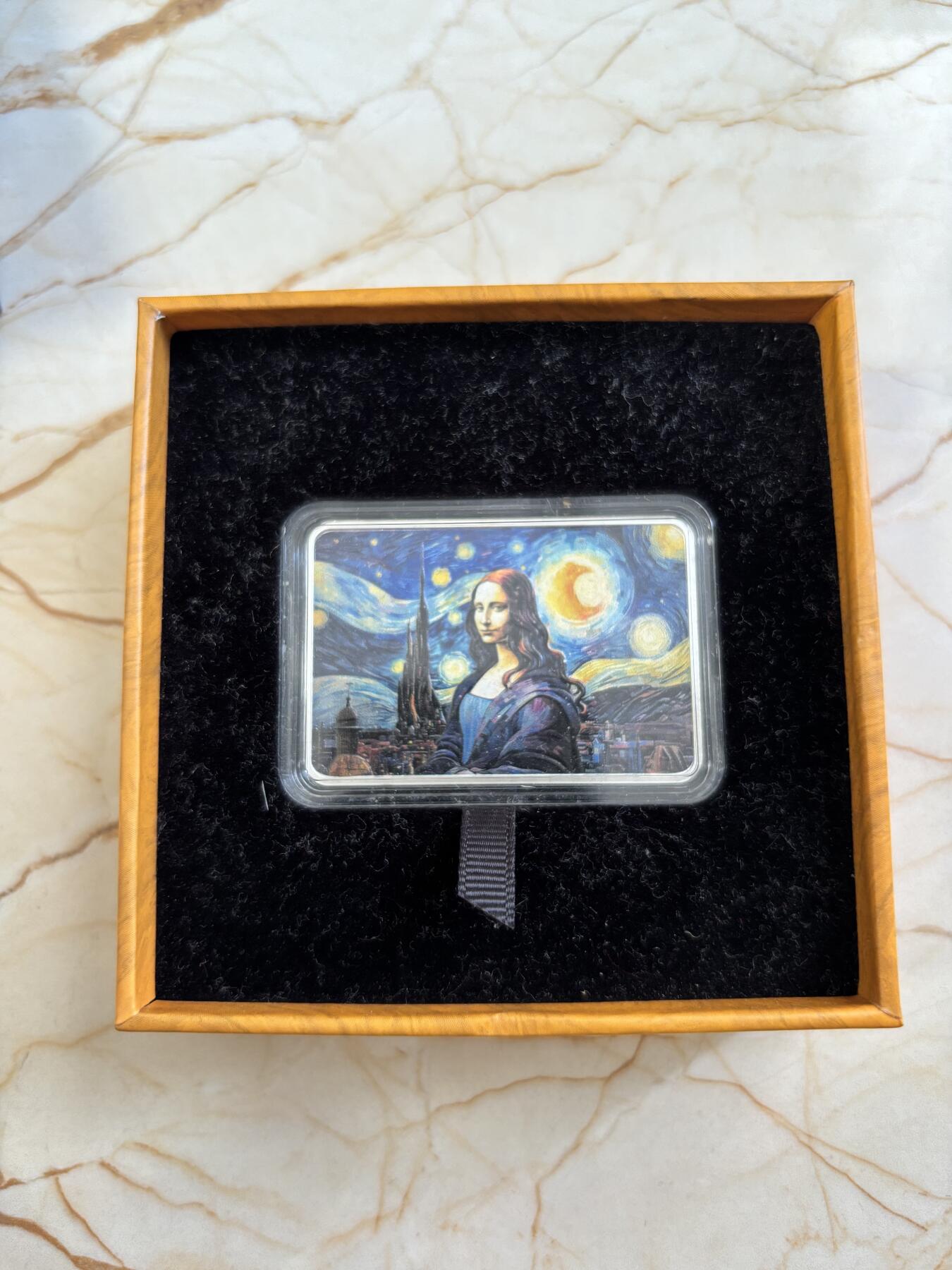 第183期拍卖 斐济2024年星空下的蒙娜丽莎2盎司矩形纪念彩银币，999银，发行300枚，