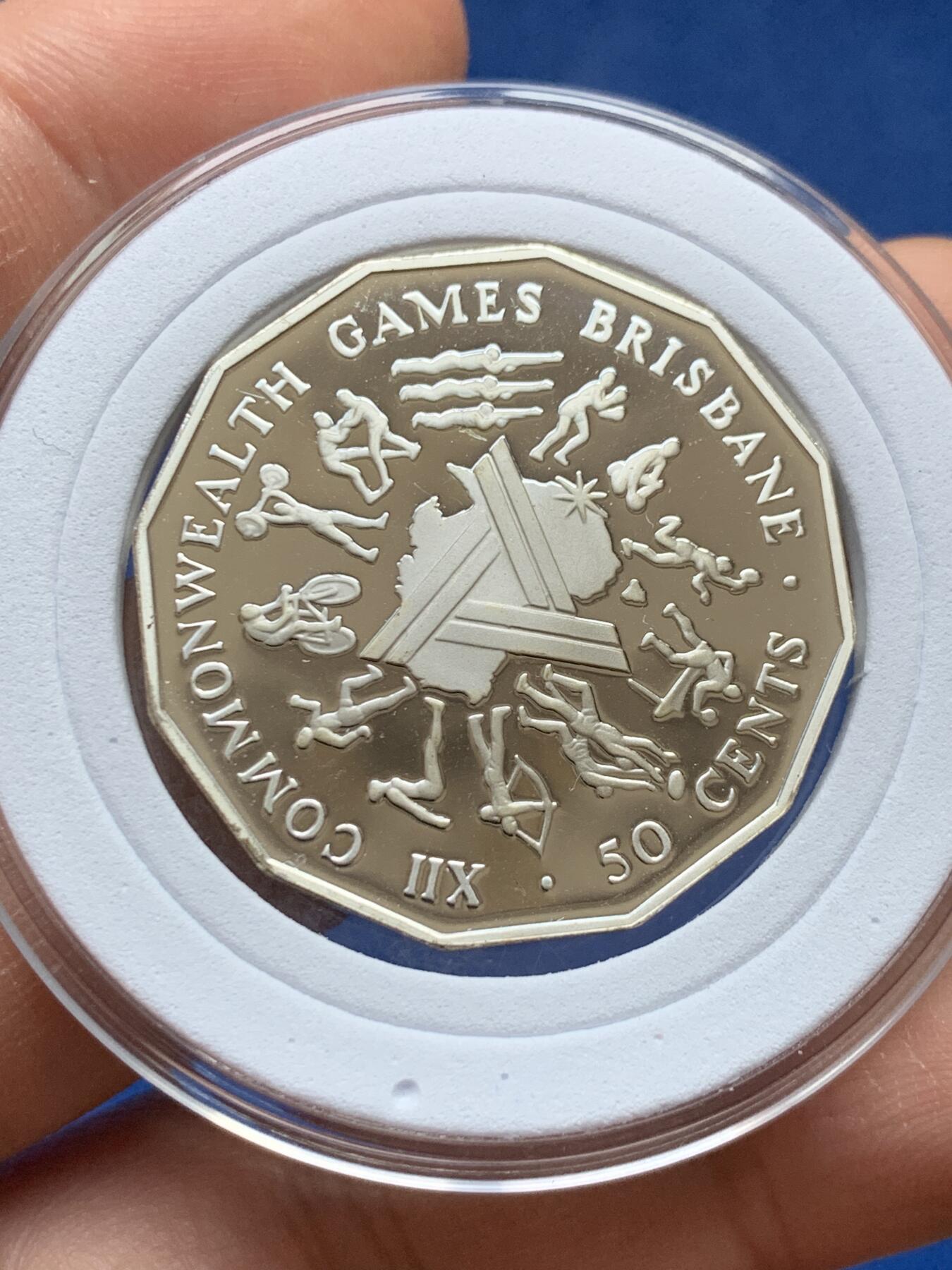 《竞宝斋》第441场 周日，周一，2场连拍 （全场包邮） 澳大利亚1989年布里斯班英联邦运动会50分银币