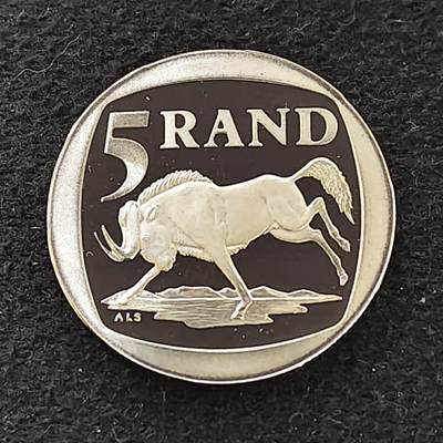 【全场包邮】纯粹捡漏拍480场（免费代拍第17场） - 【少见】南非1995年5兰特角马精制币（首版末年）-量5816仅随套币发行