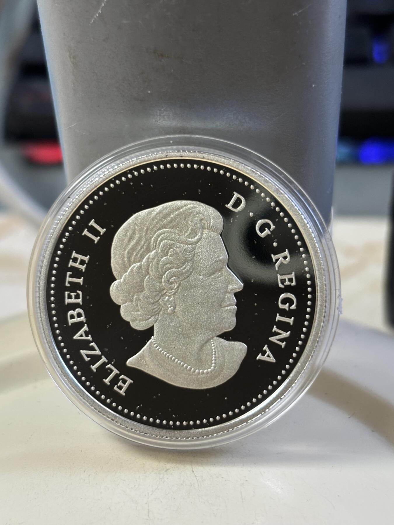 第183期拍卖 加拿大2017年春之祭系列2紫丁香花彩色精制银币原盒证书，9999银，23.17克，发行10000枚