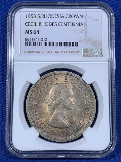 《竞宝斋》第441场 周日，周一，2场连拍 （全场包邮） - NGC MS64 南罗德西亚1953年1克朗纪念大银币，双面金黄包浆，分数尚佳，难得的品种分数包浆都优秀的一枚币