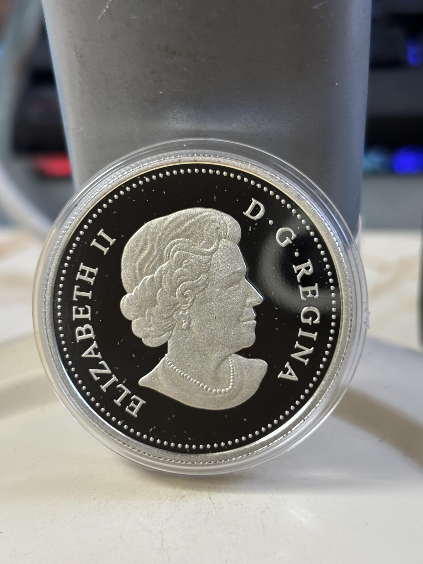 第183期拍卖 加拿大2017年春之祭系列2紫丁香花彩色精制银币原盒证书，9999银，23.17克，发行10000枚