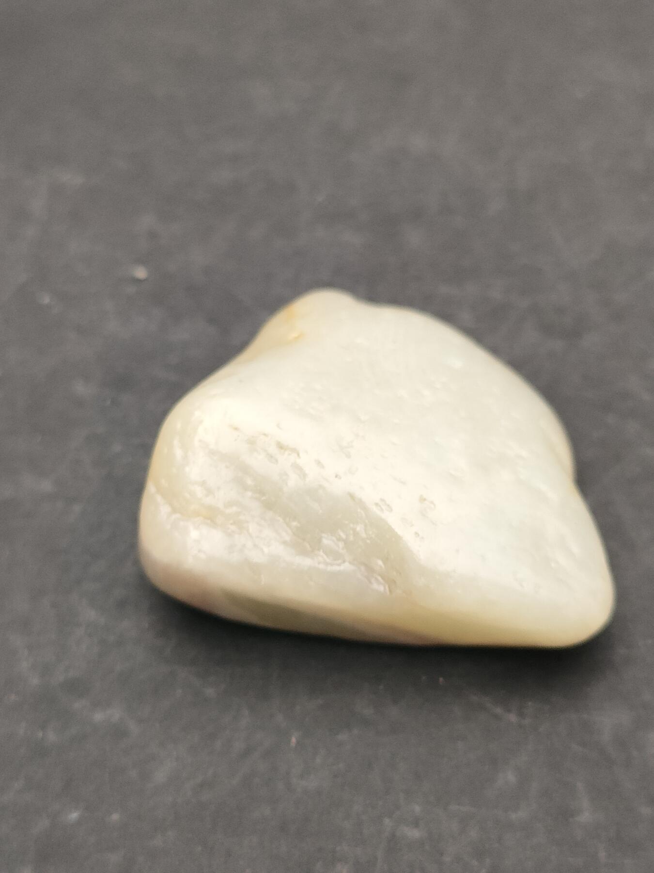 猩哥外币小铺➨【第203场】 和田玉原石10克