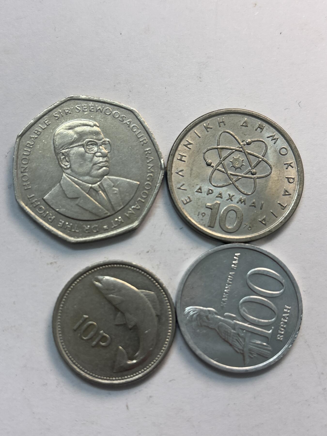 文馨钱币收藏第 282 场，【 长期接收代拍品】，加拿大老铜代用币，银币，德三系列场 毛里求斯，爱尔兰，希腊，印度尼西亚 4 枚