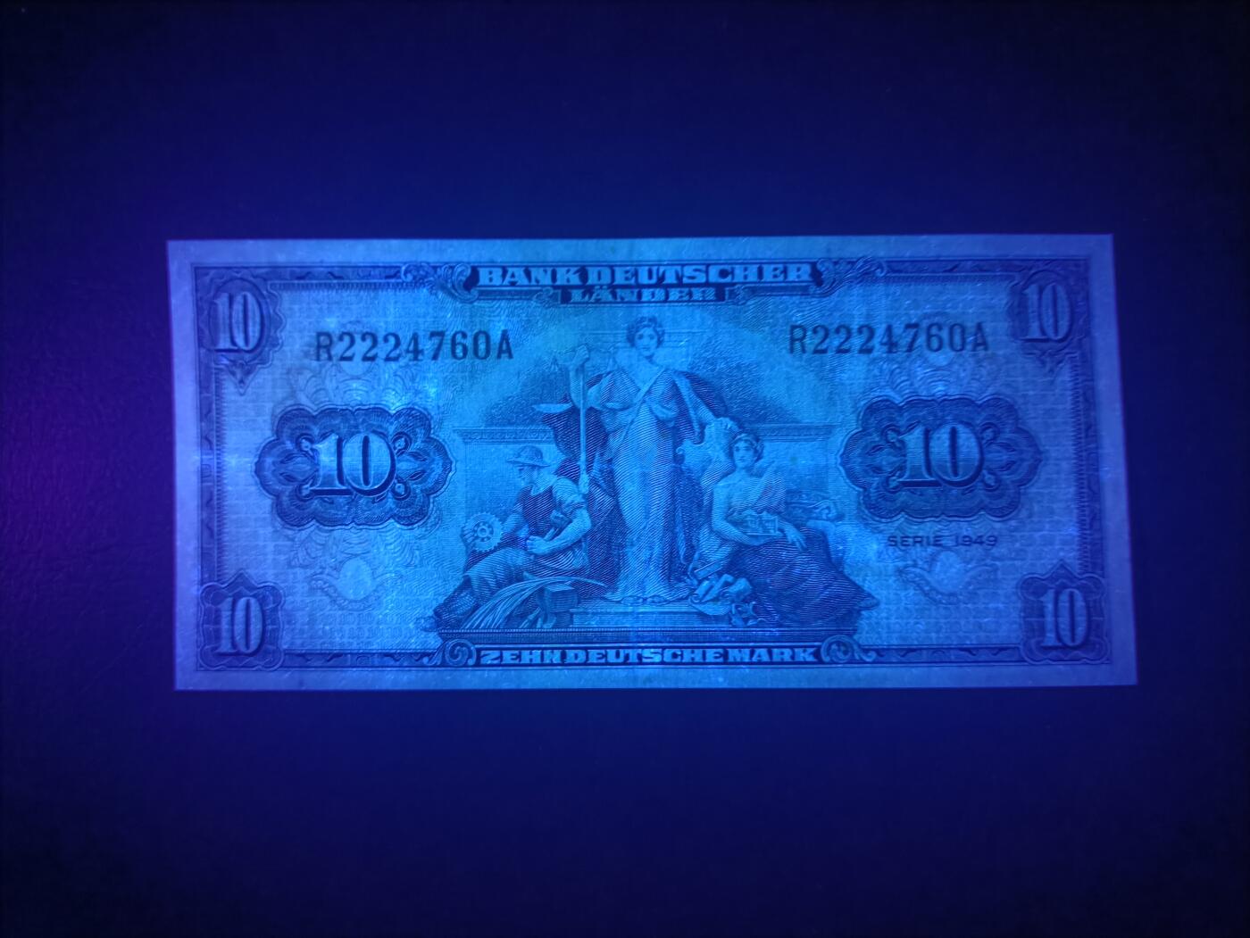 2025十一月第六期，总第204期 德国1949版10马克流通好品XF，后期“德意志国家银行”抬头，机械，法律和建筑人格化象征