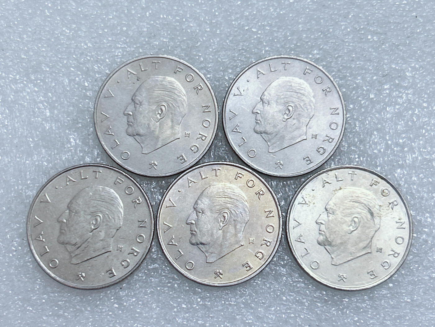 第一海外回流一元起拍收藏 散集专场  第271期 挪威1克朗奥拉夫五世皇冠硬币 5枚 原光品