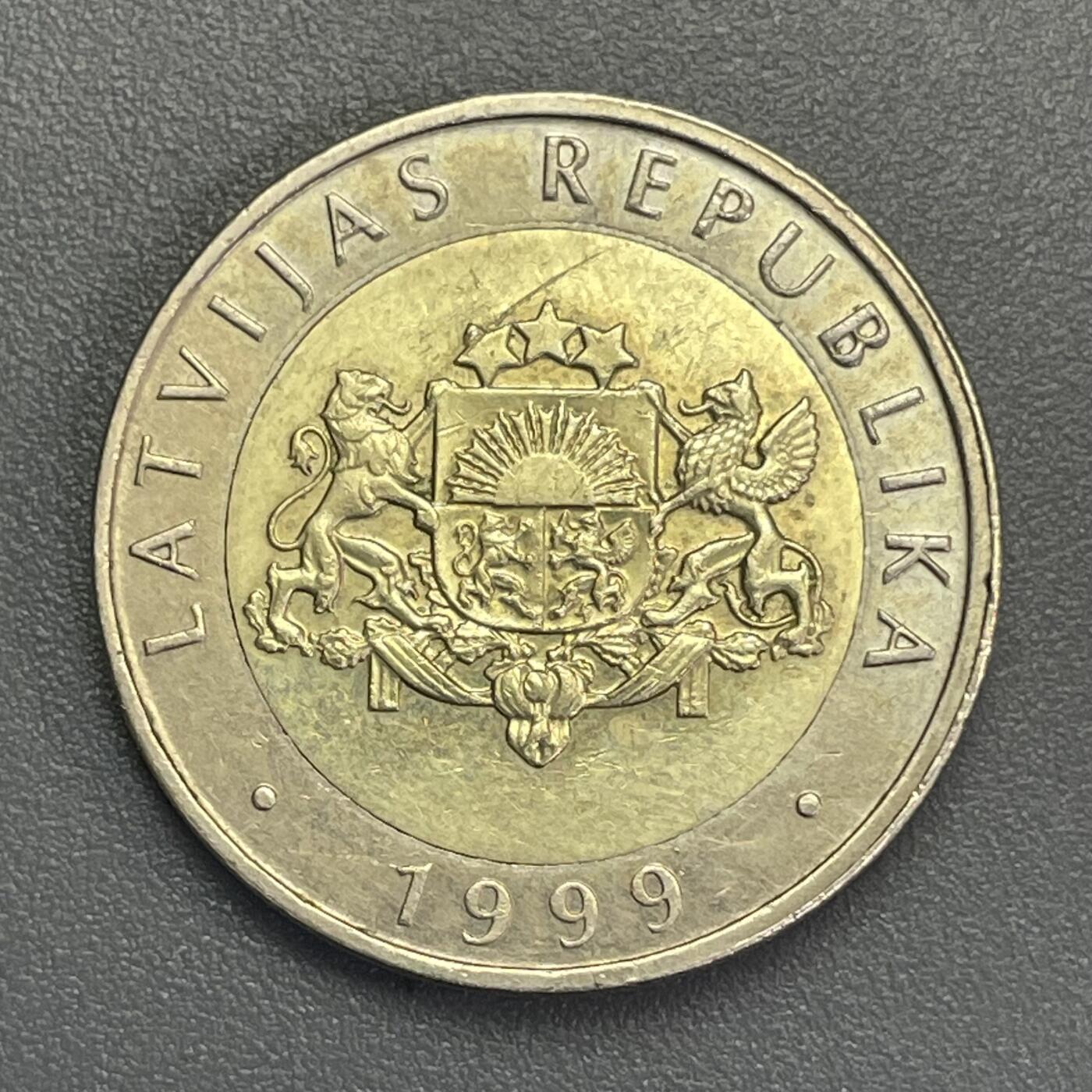 回流1123 拉脱维亚1999年2拉特双色纪念币 奶牛 少见品