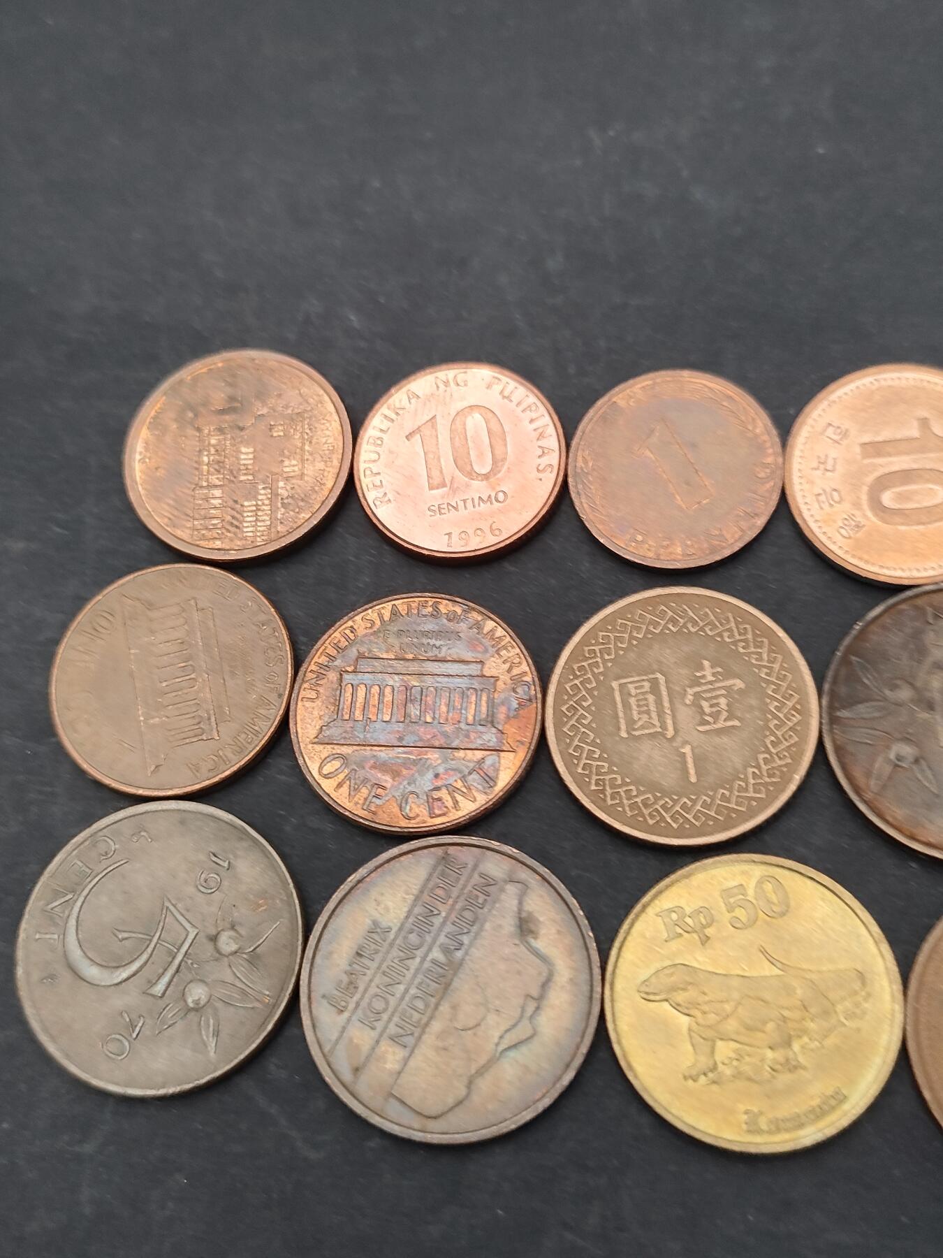 猩哥外币小铺➨【第203场】 钱币12个