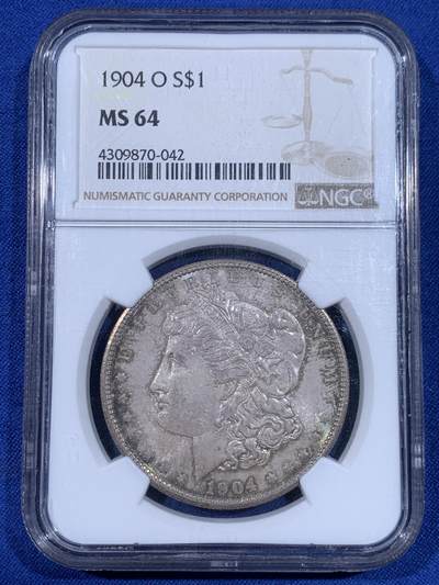 《竞宝斋》第441场 周日，周一，2场连拍 （全场包邮） - NGC MS64 美国1904年摩根银币O厂 凝霜+转光效果很好的一枚，鹰面可以看出摩根的镜面PL效果，灰色满彩给人强烈的高冷