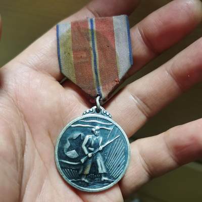 朝鲜早期颁发老奖章一个 - 朝鲜早期颁发老奖章一个