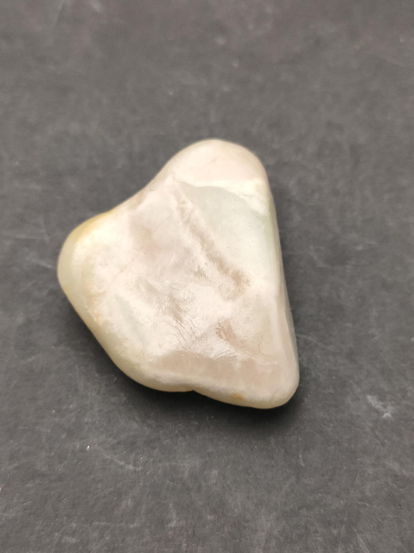 猩哥外币小铺➨【第203场】 和田玉原石10克