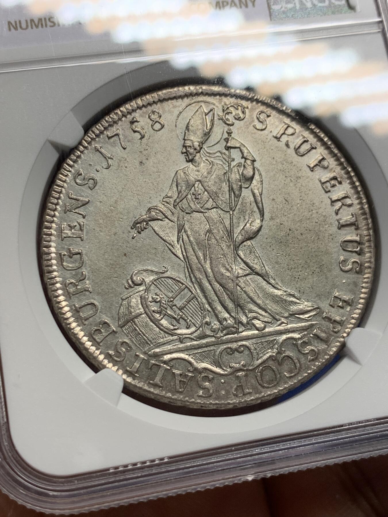 《竞宝斋》第441场 周日，周一，2场连拍 （全场包邮） NGC AU58 萨尔茨堡 1758年 西格斯蒙德主教泰勒大银币 非常少见的一枚 状态极好 手腕高点都保存的很好 确实低评了