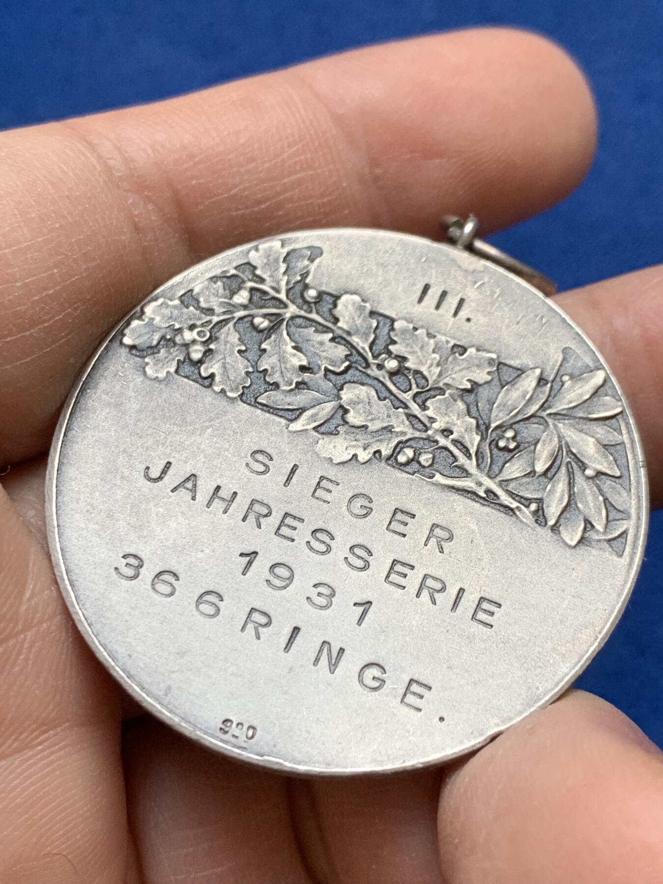 《竞宝斋》第441场 周日，周一，2场连拍 （全场包邮） 1931年德国射击节奖章纪念银章 22克 40.2mm