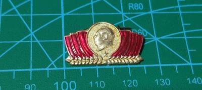 极美品小章 - 🔥🔥毛主席像章，，可佩戴