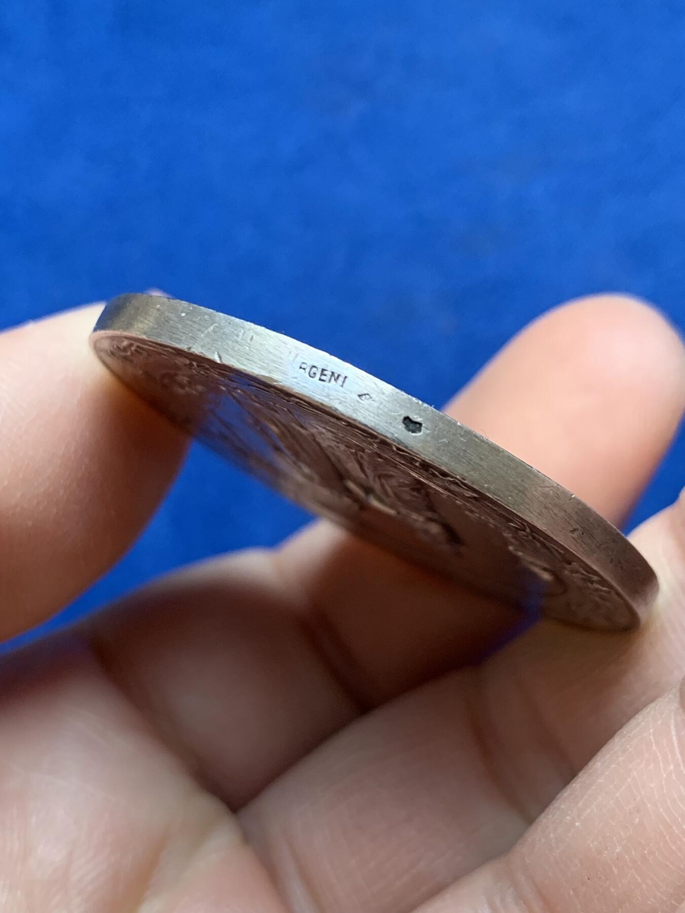 《竞宝斋》第441场 周日，周一，2场连拍 （全场包邮） 法国结婚纪念章 新人花园散步 背天使 未刻字 29.75克 40.2mm 稀有品种