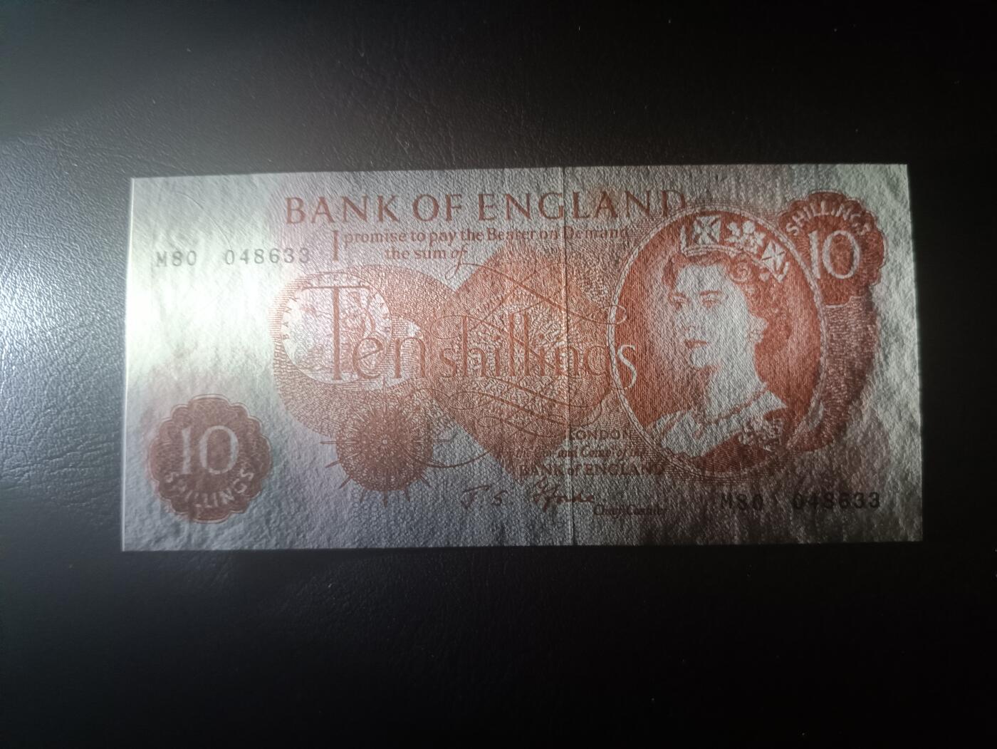 2025十一月第六期，总第204期 英格兰C序列10先令UNC-，稀有补号M前缀，青年女王