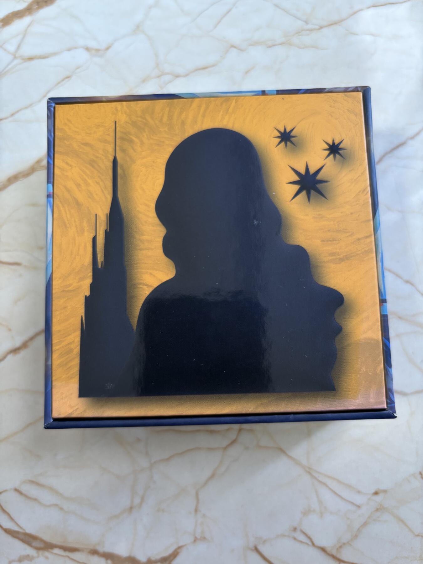 第183期拍卖 斐济2024年星空下的蒙娜丽莎2盎司矩形纪念彩银币，999银，发行300枚，