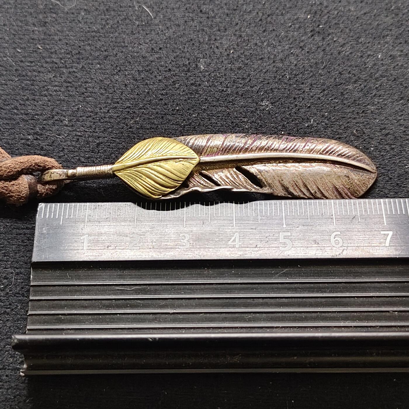 【全场包邮】纯粹捡漏拍480场（免费代拍第17场） 【杂件】羽毛型9.88克925银吊坠-有银标