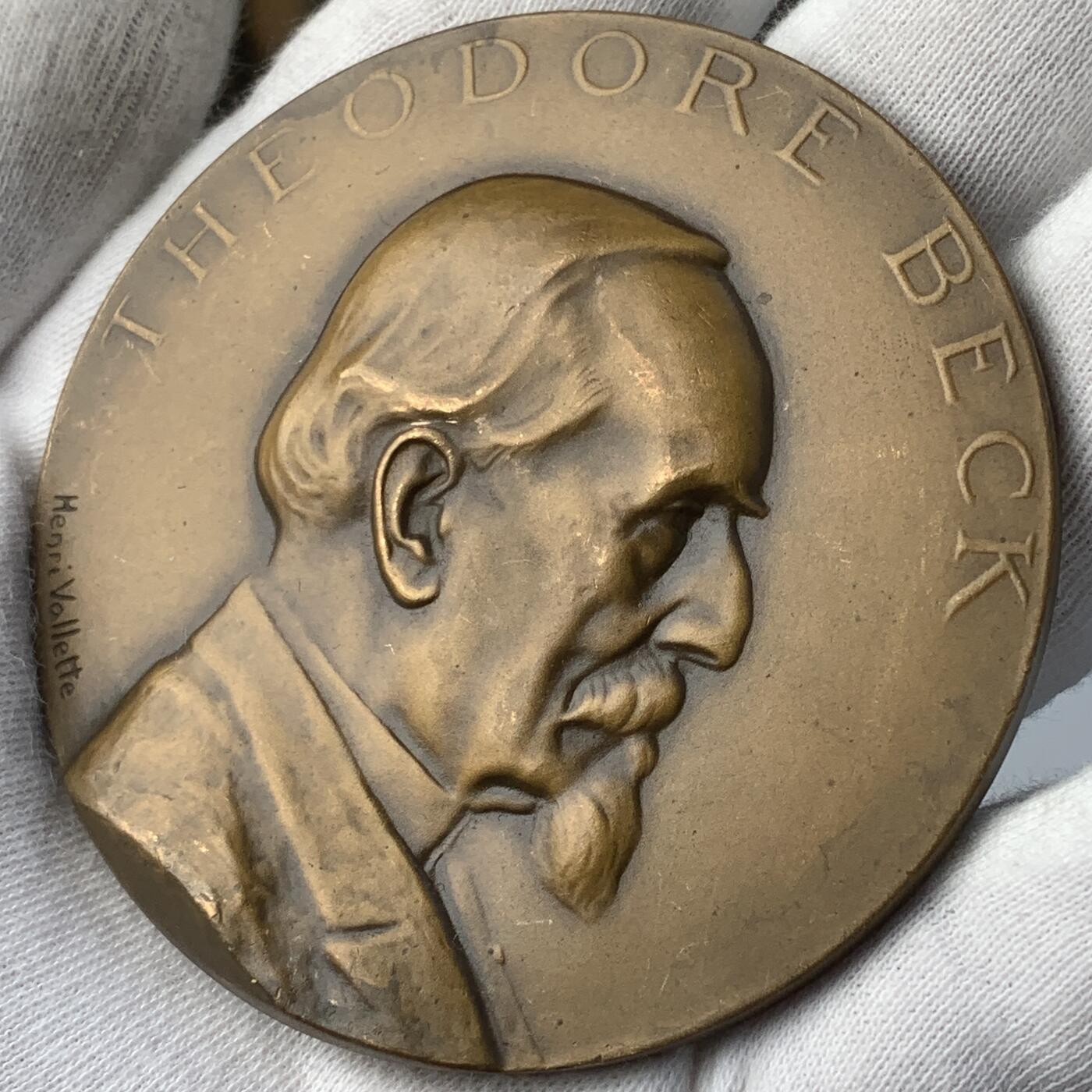 掌中浮雕-藏着的欧洲第043场 德国工程师贝克铜章，68mm，139g