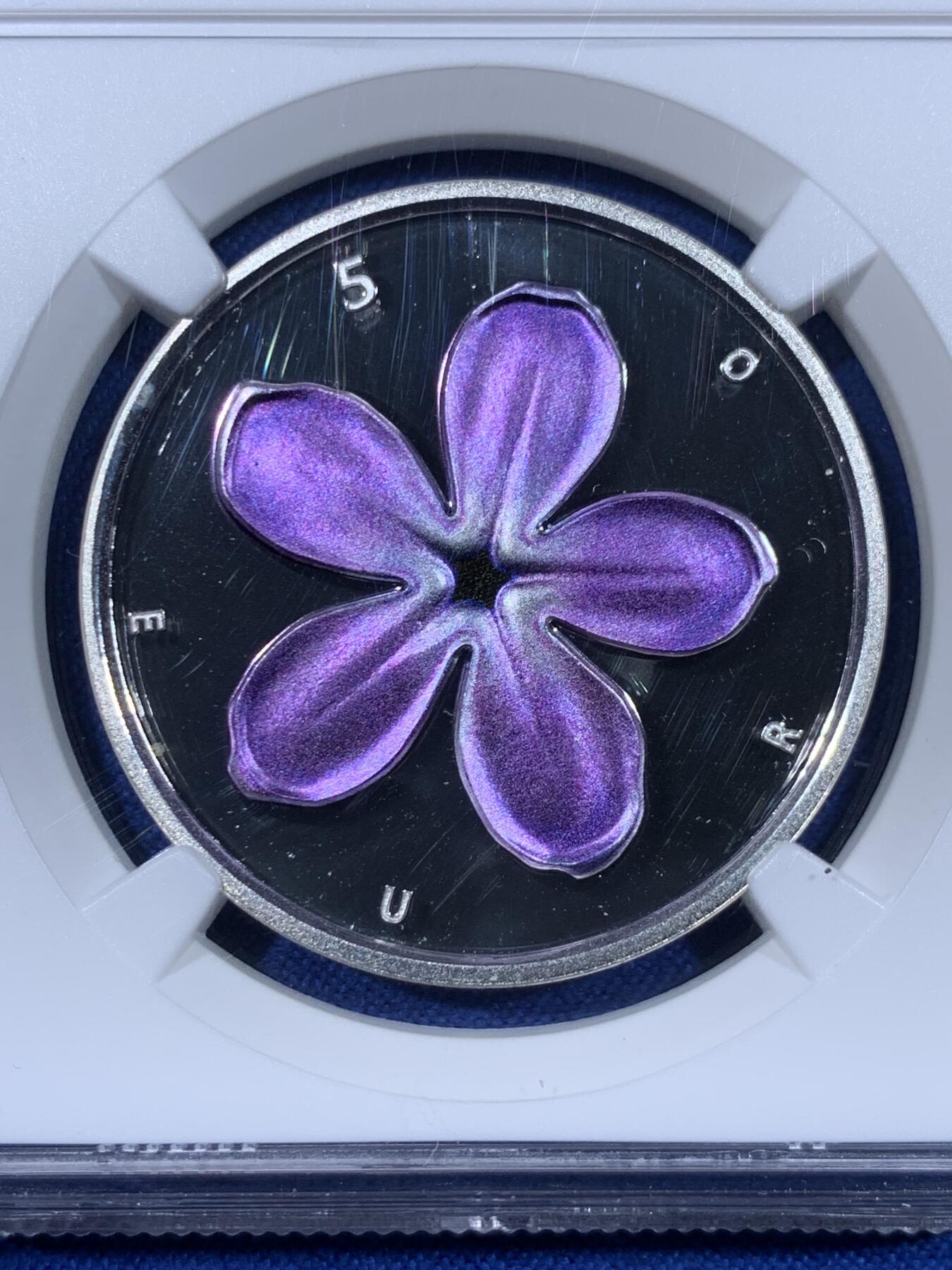 《竞宝斋》第441场 周日，周一，2场连拍 （全场包邮） NGC PF69UC 拉脱维亚 2021年 5欧元 彩色幸运丁香花花 精制银币