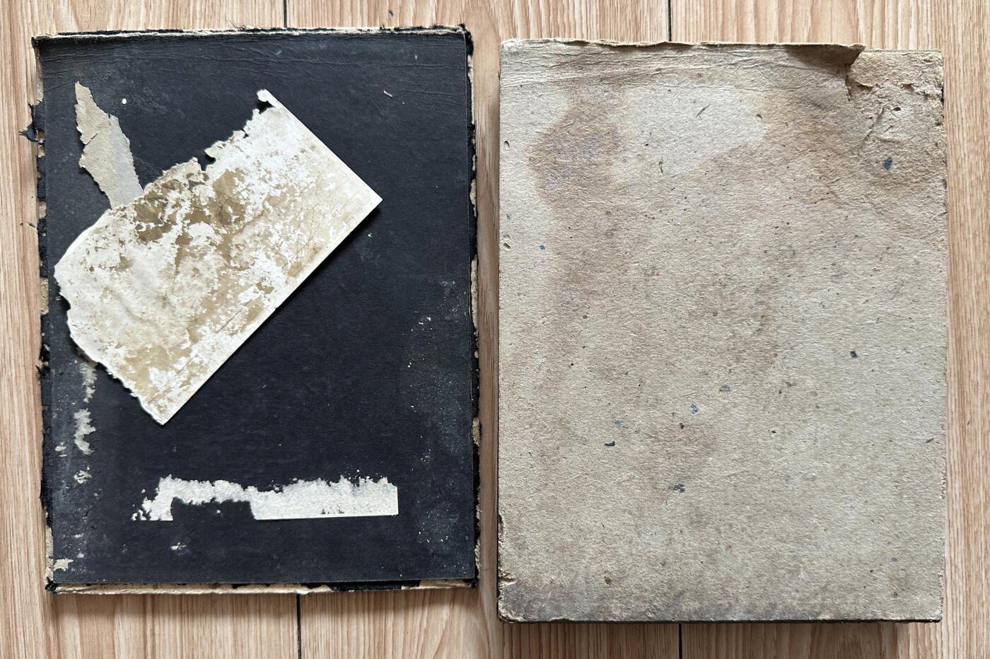 【俄甄集藏】2025年(045)12-03 星期三 晚 19:30 全场包邮 日本一战时期军职人员相册一本，相册破损脱落严重，照片均有老化，残损，脱色，边角断裂等状况出现，共计照片约16张，历史罪证