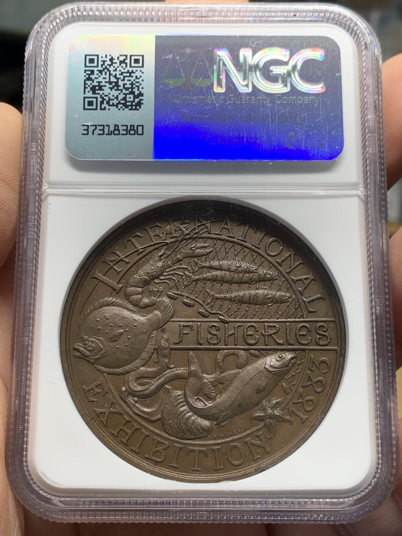 《竞宝斋》第441场 周日，周一，2场连拍 （全场包邮） NGC MS64BN 英国  1883年 国际渔业博览会铜质奖章 工艺细腻 N加厚盒装 可藏