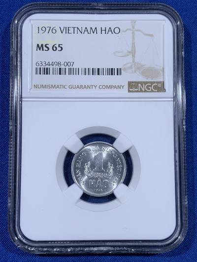 《竞宝斋》第441场 周日，周一，2场连拍 （全场包邮） - NGC MS65 越南1976年1HAO铝币 盒子下沿有损