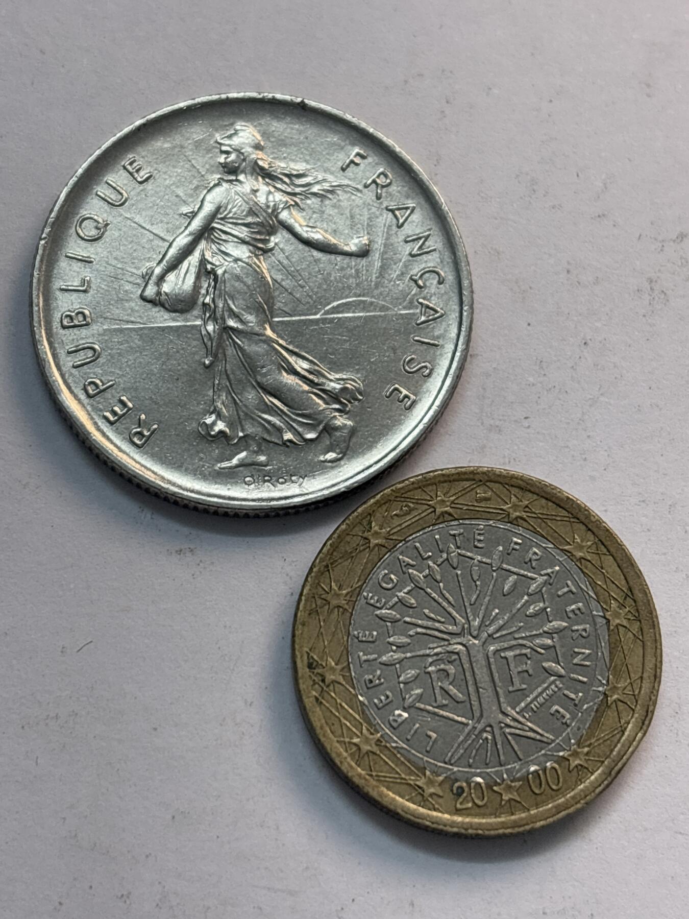 文馨钱币收藏第 282 场，【 长期接收代拍品】，加拿大老铜代用币，银币，德三系列场 法国 1 欧元➕5 法郎