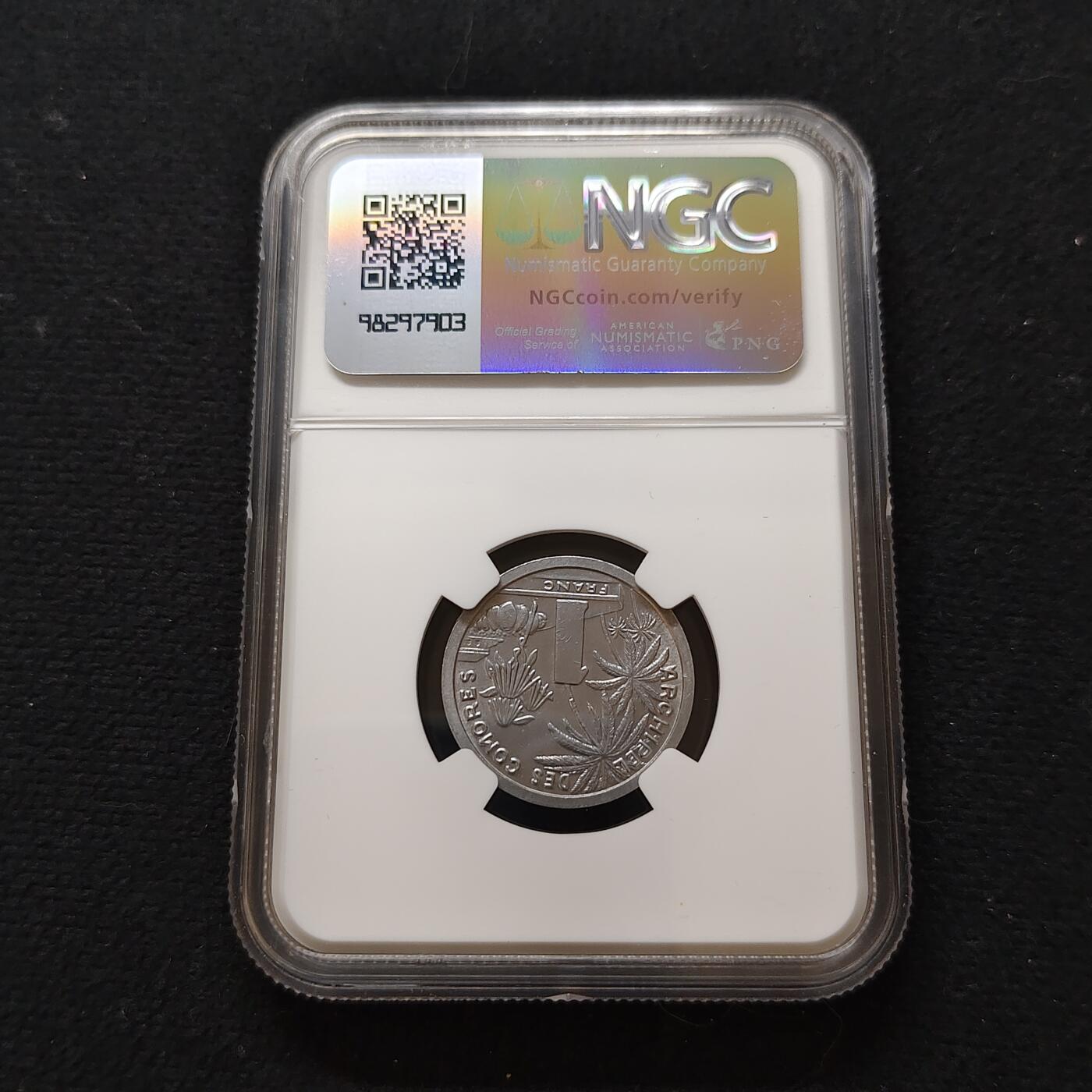 【全场包邮】纯粹捡漏拍481场（免费代拍第18场） 科摩罗1964年1法郎-NGC UNC DETAILS