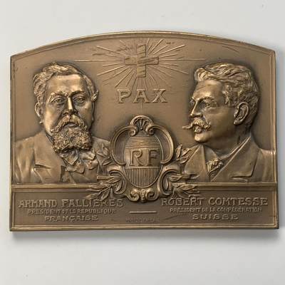 掌中浮雕-藏着的欧洲第043场 - 1910年瑞士总统与法国总统异型大铜章，52*70mm，瑞士名家Holy Fres作品 