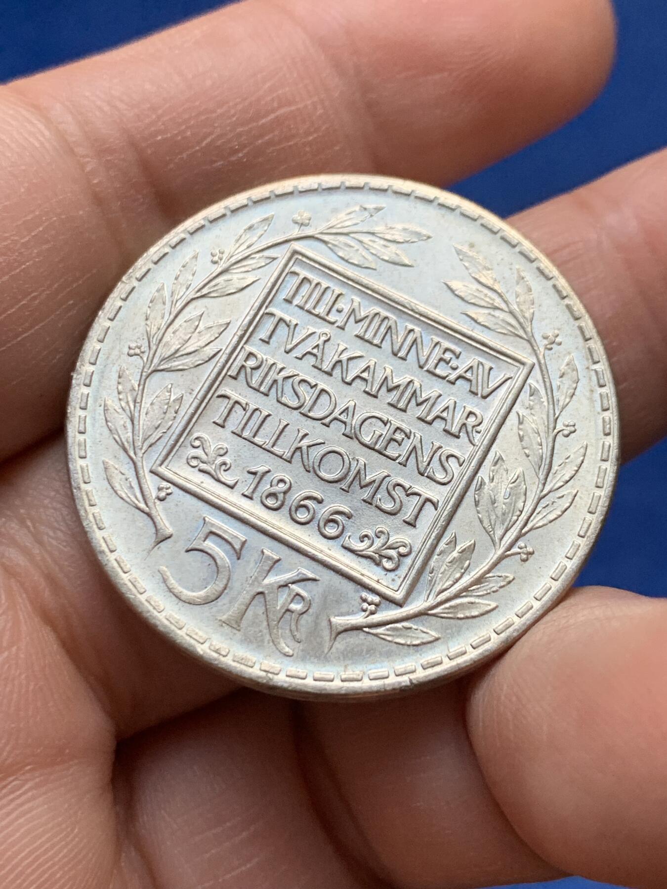 《竞宝斋》第441场 周日，周一，2场连拍 （全场包邮） 瑞典王国1966年古斯塔夫六世-宪法改革100周年5K银币