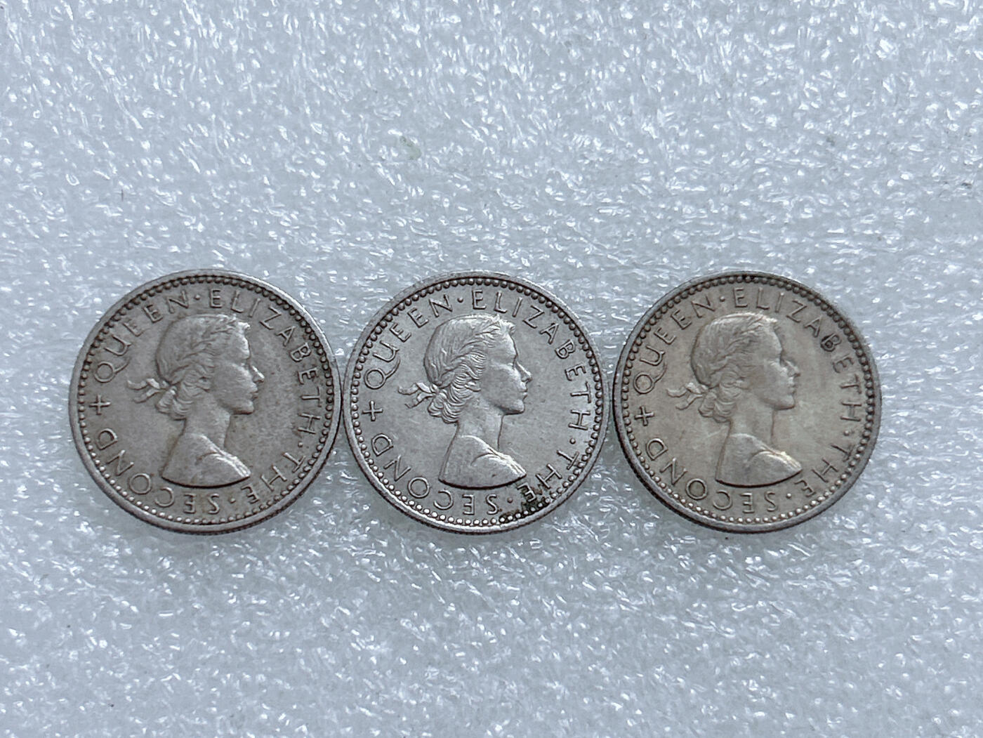 第一海外回流一元起拍收藏 散集专场  第271期 新西兰伊丽莎白女王版6便士硬币 3枚