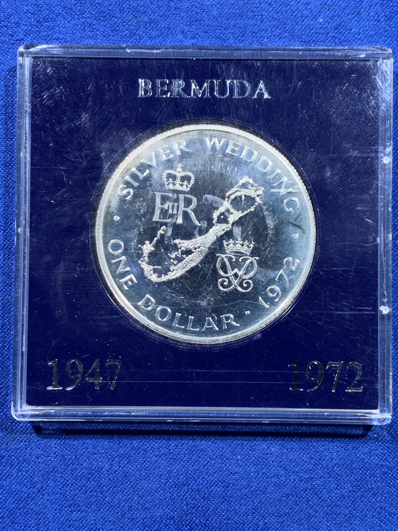 《竞宝斋》第441场 周日，周一，2场连拍 （全场包邮） 百慕大1972年伊丽莎白二世银婚精制大银币 原包装 28克 925银