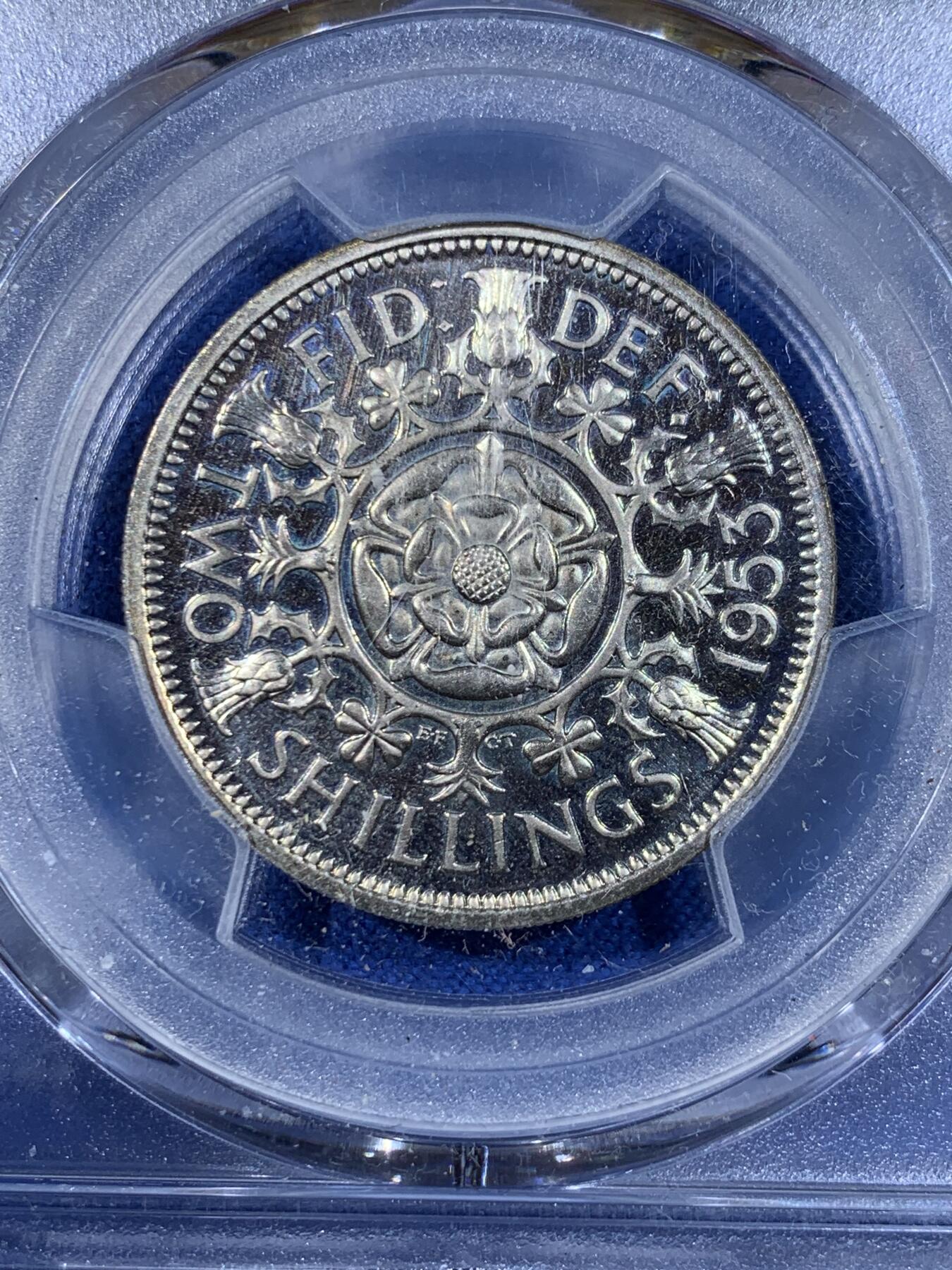 《竞宝斋》第441场 周日，周一，2场连拍 （全场包邮） PCGS PR65CAM  英国1953年伊丽莎白女王登基首年精铸弗洛林，原装拆出，凝霜镜面。此品种标CAM镜面很难，大多只有PR/PF。此枚高分+CAM，凑套必备