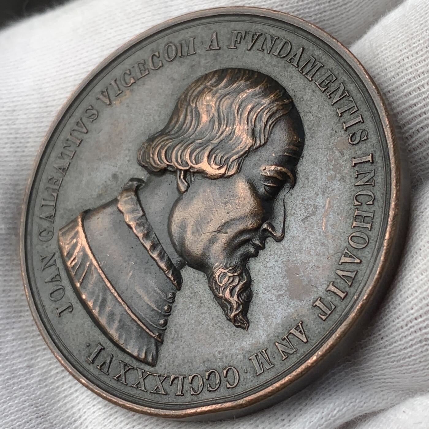 掌中浮雕-藏着的欧洲第043场 1886 年意大利米兰大教堂纪念铜章，教堂始建于1386年，正面头像是当时主持奠基的米兰公爵吉安·维斯孔蒂，47mm