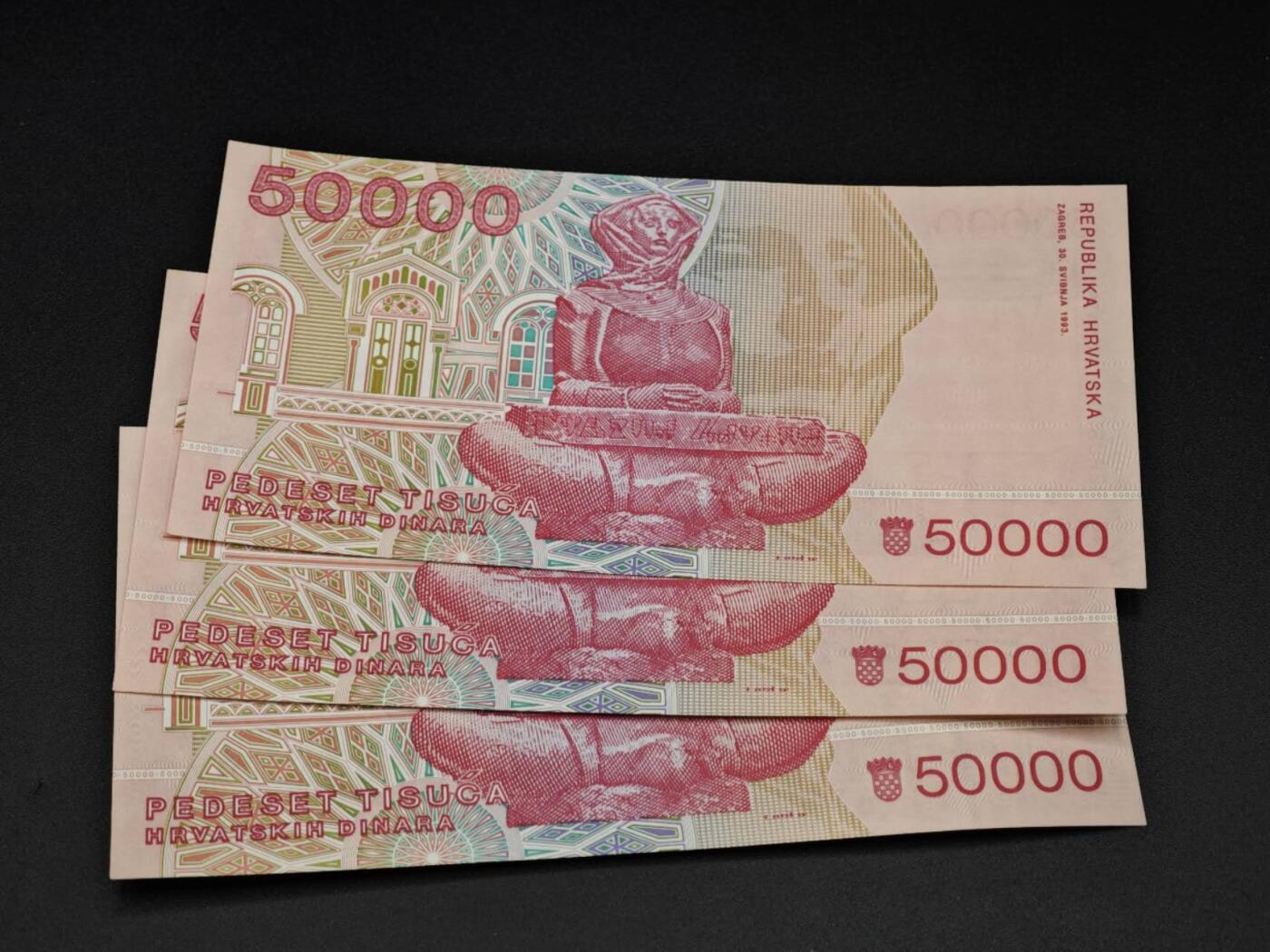 【淘币小摊】实时拍第八百零六拍   纸币场   满百包邮可预留二周 每周一统一发货   克罗地亚50000第纳尔纸币3张