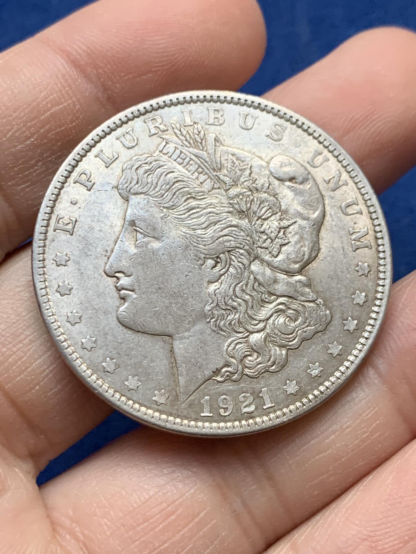 《竞宝斋》第441场 周日，周一，2场连拍 （全场包邮） 美国1921年摩根银元 AU品相 转光好