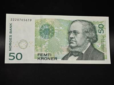 【淘币小摊】实时拍第八百零六拍   纸币场   满百包邮可预留二周 每周一统一发货   - 挪威2005年50克朗纸币【有折】
