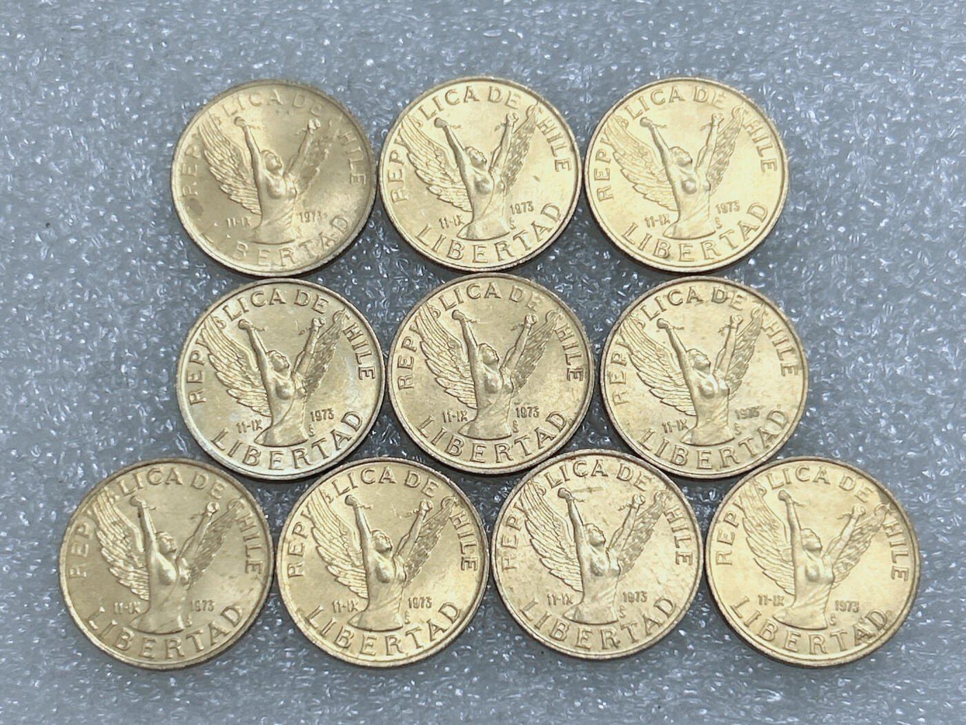 第一海外回流一元起拍收藏 散集专场  第271期 智利80年代5比索黄铜币 10枚 原光好品