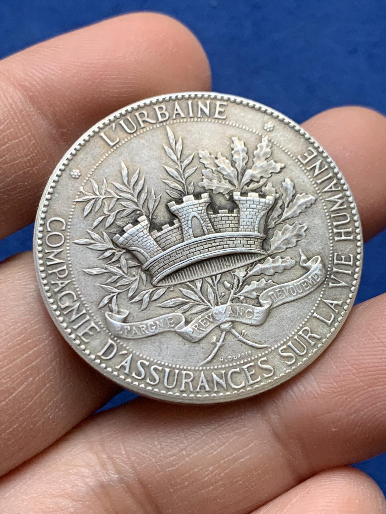 《竞宝斋》第441场 周日，周一，2场连拍 （全场包邮） 法国19世纪城市人寿保险公司纪念银章，城堡王冠图，丰饶角1AR边铭，20.5克，36.3mm