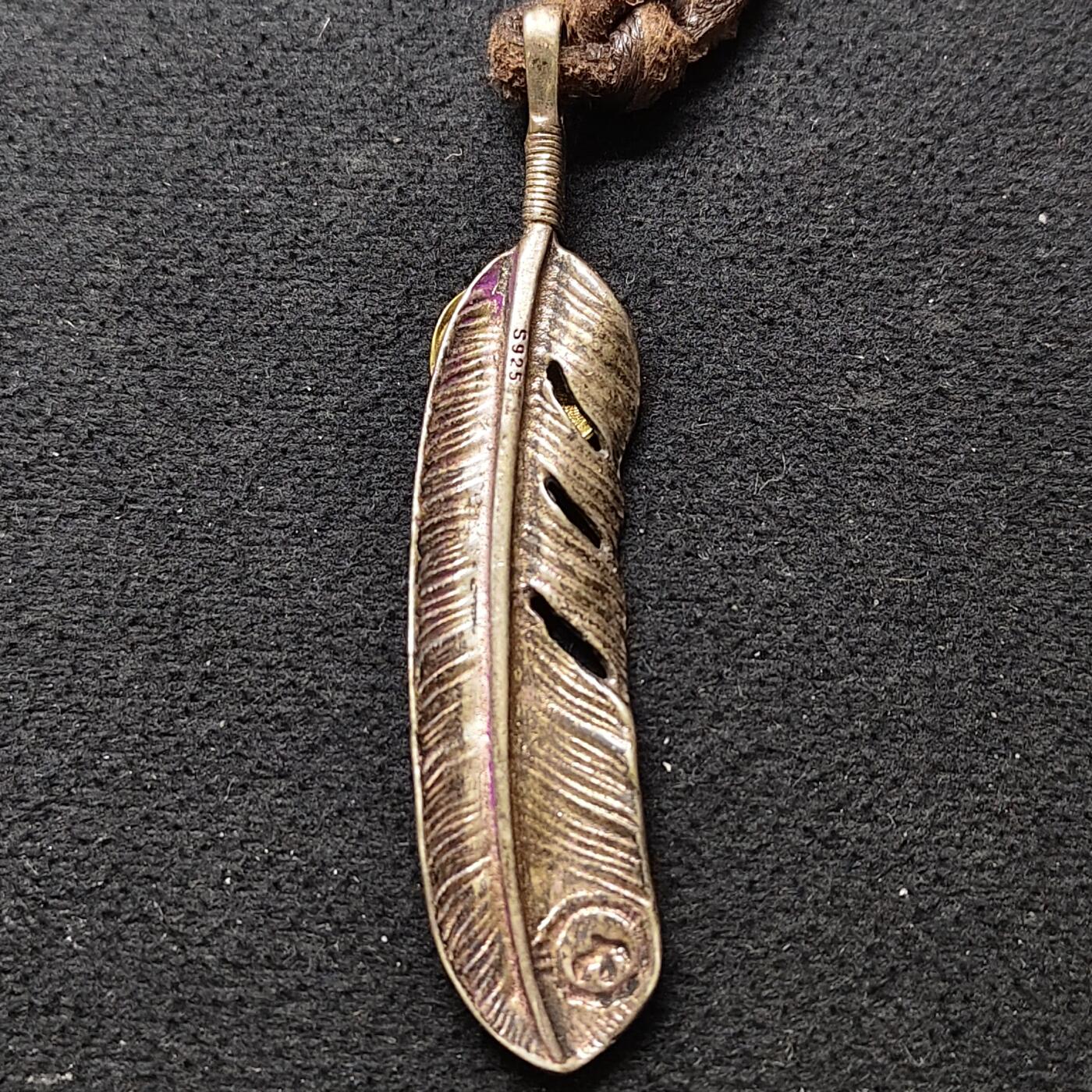 【全场包邮】纯粹捡漏拍480场（免费代拍第17场） 【杂件】羽毛型9.88克925银吊坠-有银标