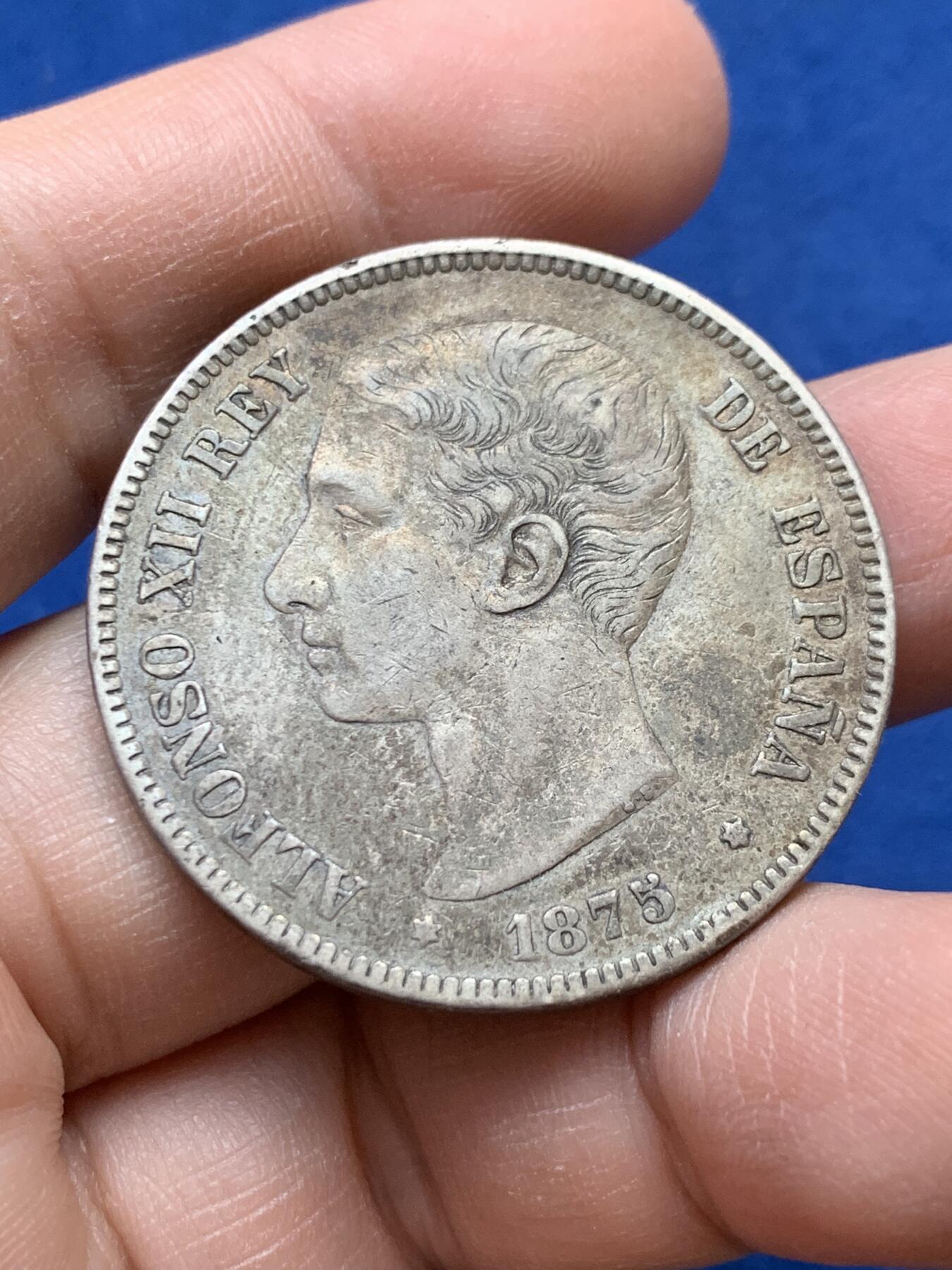 《竞宝斋》第441场 周日，周一，2场连拍 （全场包邮） 西班牙 1875年 阿方索十二世 青年版 5比塞塔双柱银币 只发行了两年 通货好品 细节见图