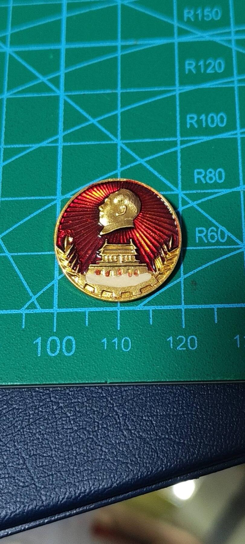 极美品小章 🔥🔥🔥🔥毛主席像章，
