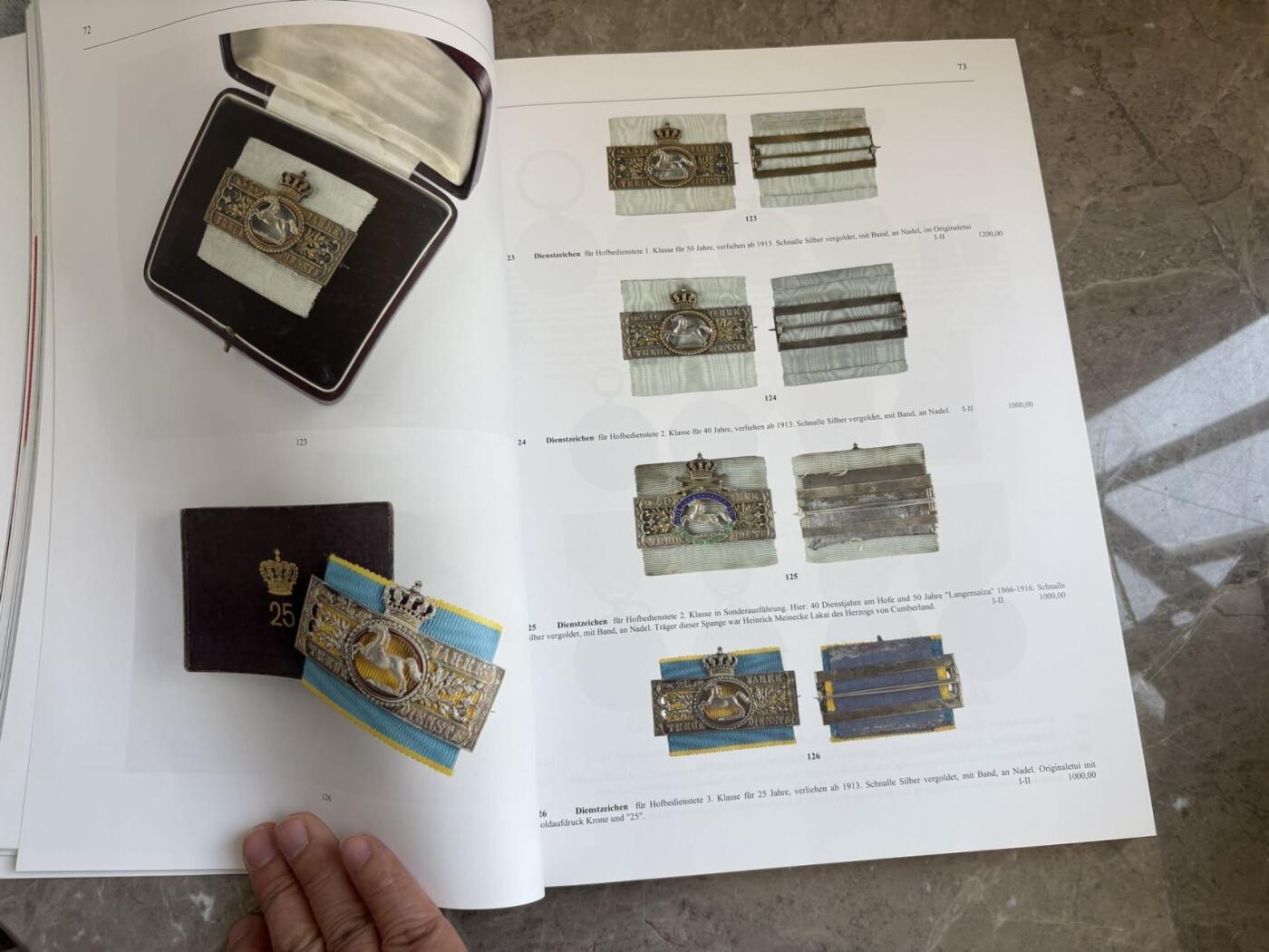 盛世勋华——号角文化勋章邮票专场拍卖第289期 德国柏林Carsten Zeige拍卖行2023年7月拍卖会图录，超大尺寸，全彩印刷，超大超厚，300多页