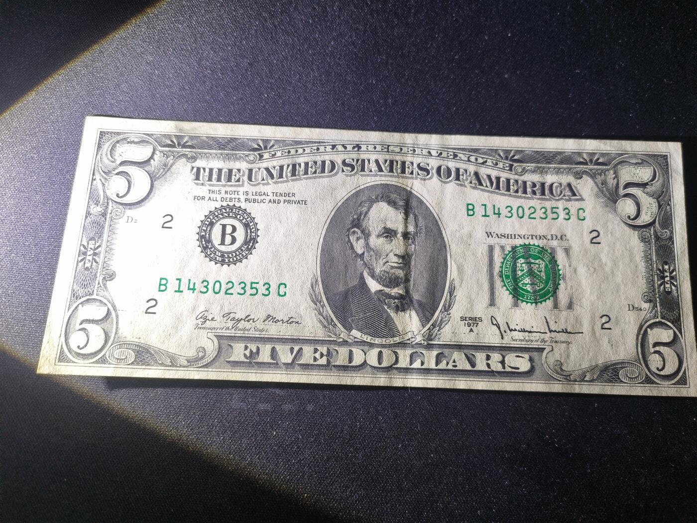 世界靓号纸钞第七十八期 1977年美国5美元 小头美元 错版 品相如图