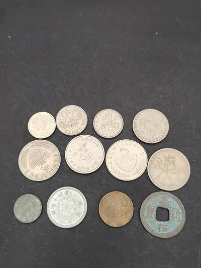 猩哥外币小铺➨【第203场】 - 钱币12个