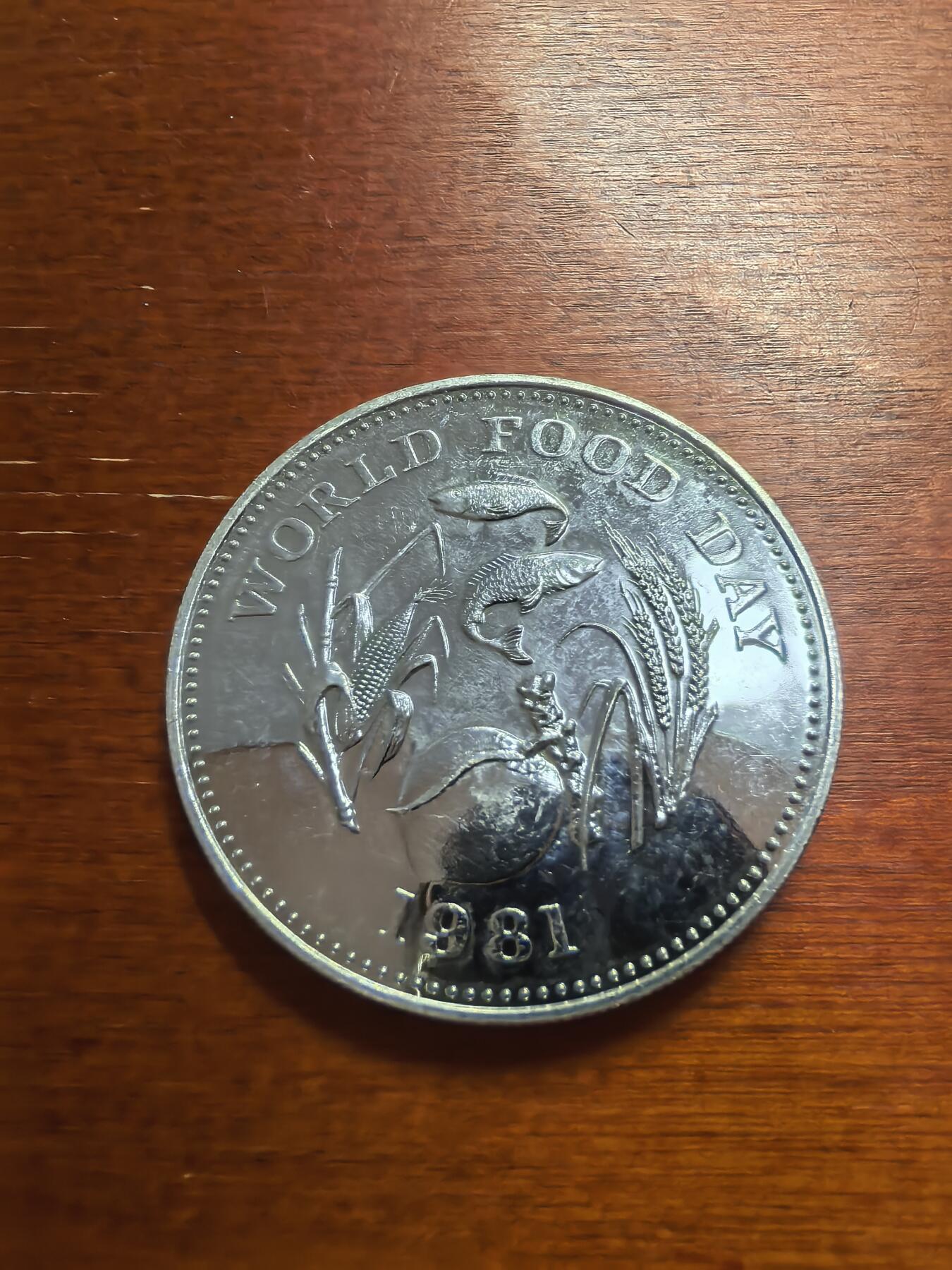 长老汇蛇年精选第七十七场拍卖 1981菲律宾FAO25比索精制银币，25克500银，3033枚