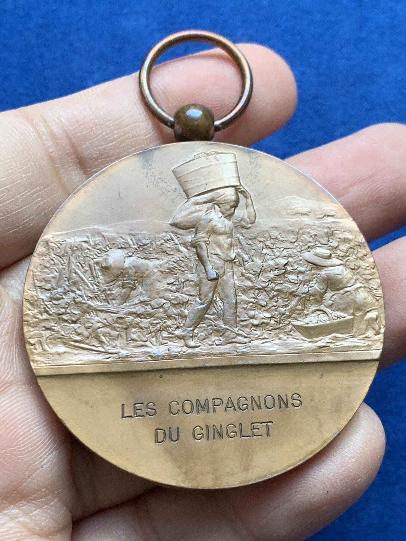 《竞宝斋》第441场 周日，周一，2场连拍 （全场包邮） 名家名作 Henri Prud'homme 艺术家奖章《葡萄藤》 带盒 69.7克 49.8mm 1983 丰饶角铜标